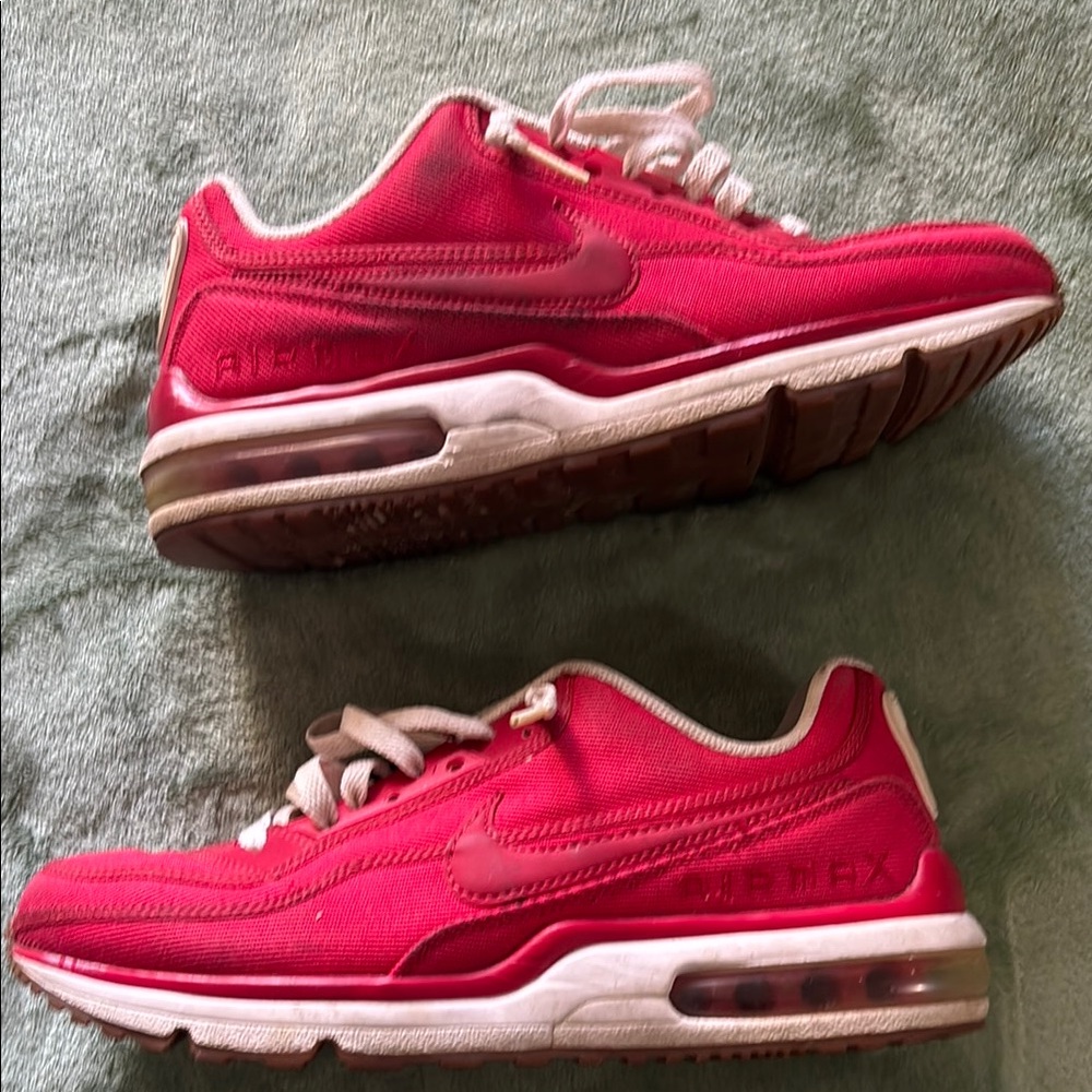 Nike Air Max Red Sneakers